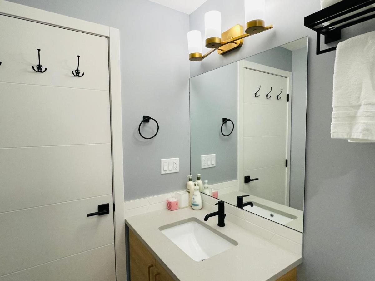 Joe'S Contemporary 2 King Bedrooms Vacation Home In Канмор Экстерьер фото